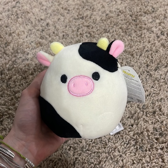 (SOLD) NWT 5” 2018 Conner the Cow Squishmallow - Picture 2 of 7